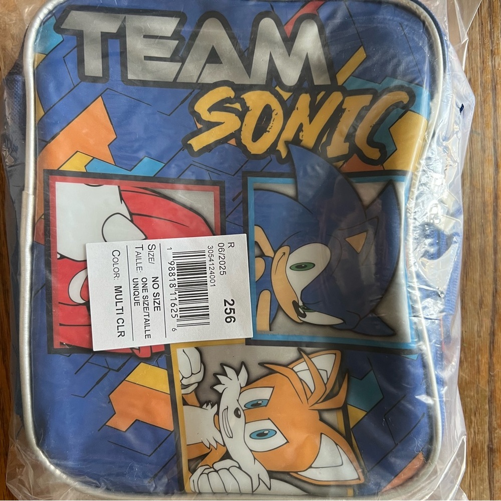 Blue Sonic Backpack/Lunchbox/Hat - Picture 5 of 7